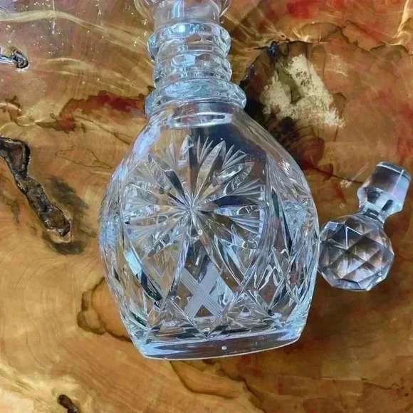 Vintage Cut Crystal  Decanter with stopper - Picture 6 of 16